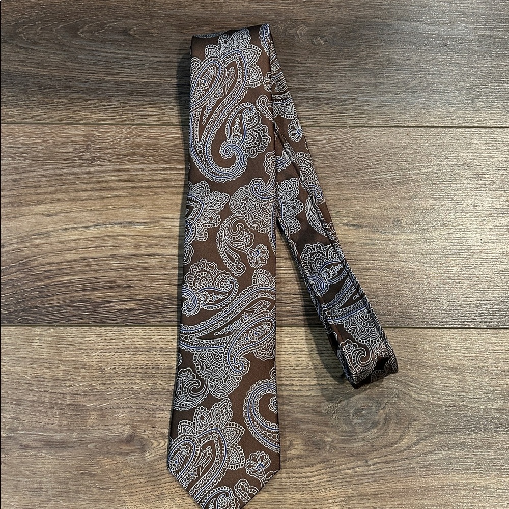 Roundtree & Yorke All Silk Handmade Tie Mens Brown Paisley
